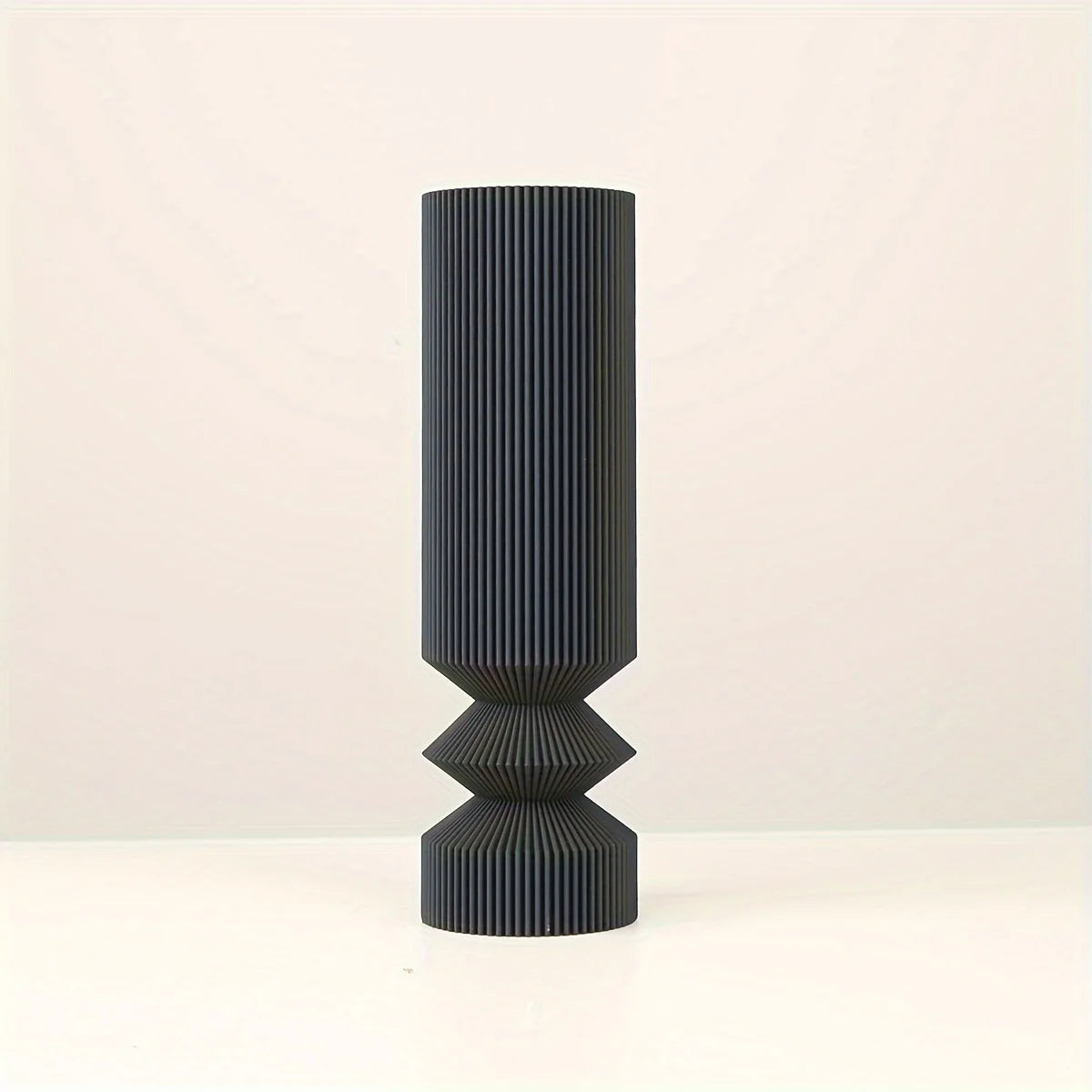 1 Nordic Black Plastic Vase for Home Decoration - Simple and Elegant Design for Living Room and Dining Room Decoration